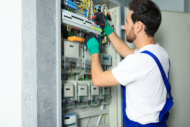 Best Local Electrician Companies  in Oak Point, TX